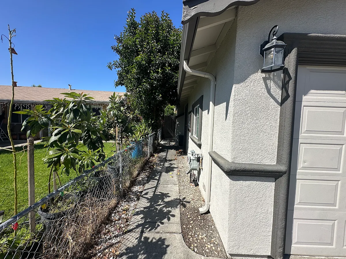 Building Photo - 1467 Mount Lassen Dr #ADU