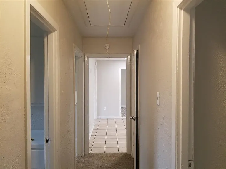 14911 Grand Prairie Dr — Photo 5