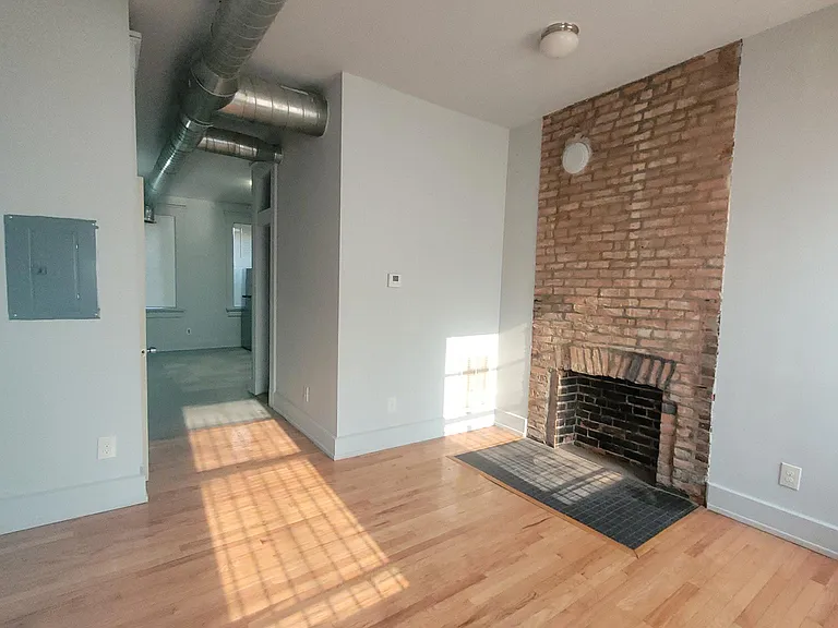 1669 Hamer St #1 — Photo 17