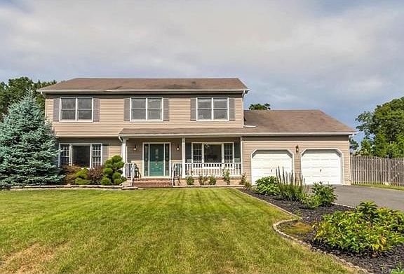 2nd image of 882 Chivas Dr
