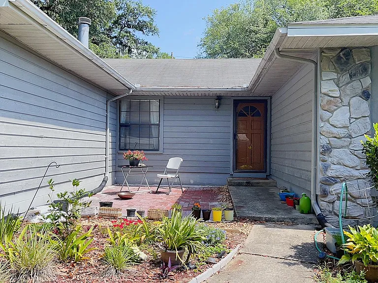 7720 NW 38th Pl — Photo 6