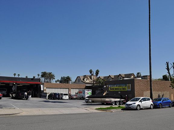 4th image of 1880 E Colorado Blvd