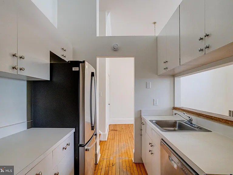 821 S Sharp St — Photo 10