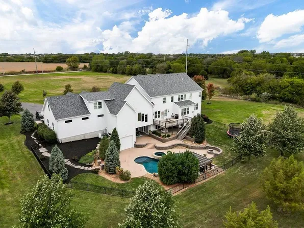20133 Ridgeview Rd, Spring Hill, AR 66083