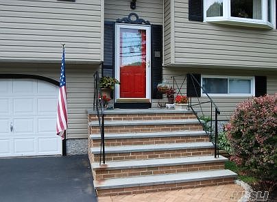 2nd image of 434 Michigan St