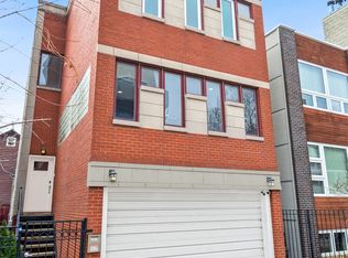 1527 W Pearson St, Chicago, IL 60642