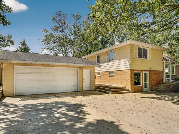 108 25th St SW, Rochester, MN 55902