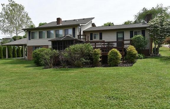 2nd image of 216 Rivergate Mnr