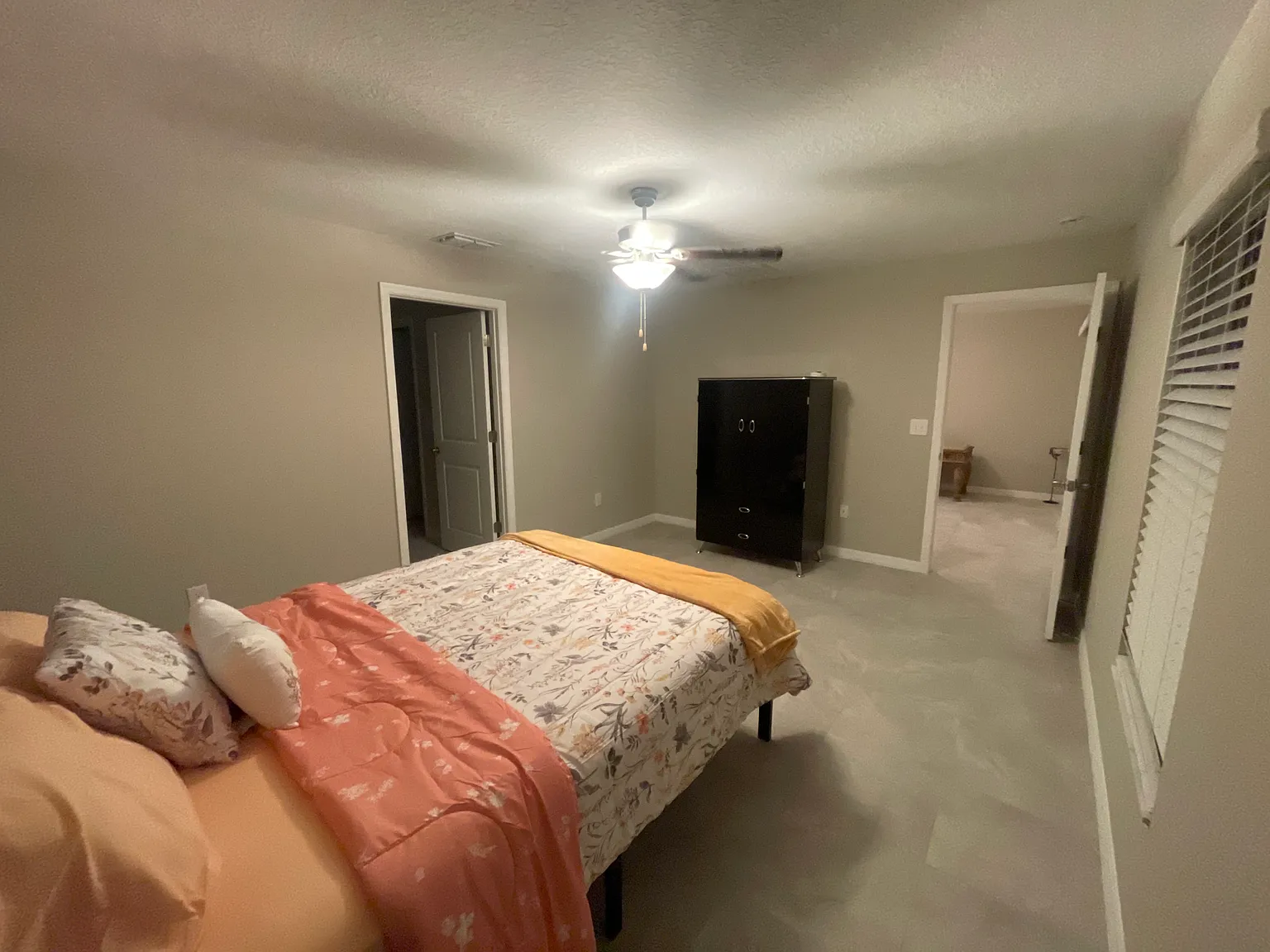 3 bed, 1334 sqft, $2,500 — Photo 4