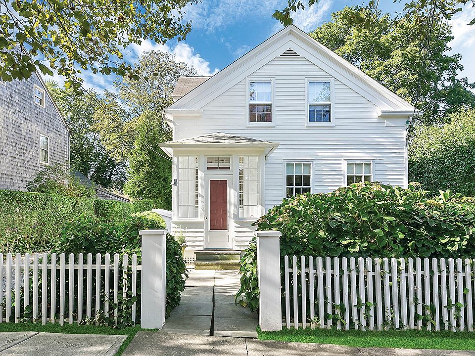 1st image of 21 Burke St