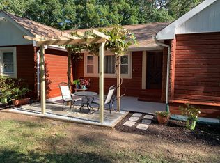 150 Oak Dr, Calverton, NY 11933