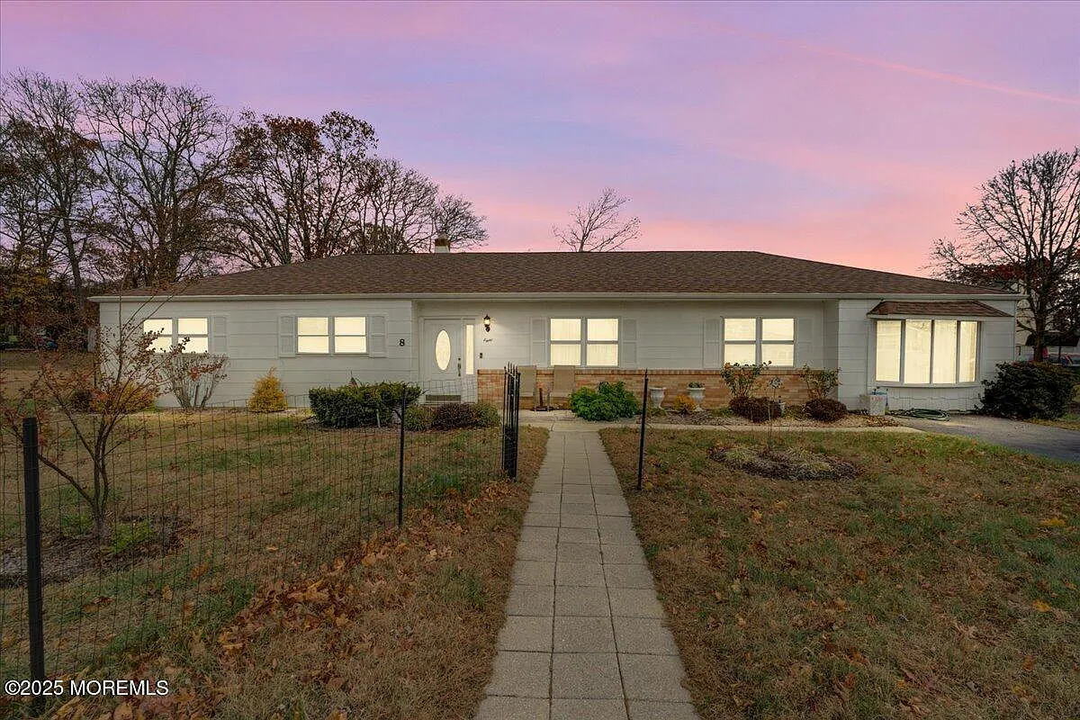 8 Knox Boulevard photo 1