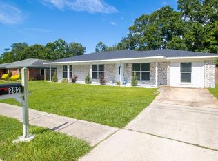 282 McCool St, Ocean Springs, MS 39564