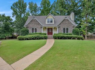 512 Roundabout Dr, Trussville, AL 35173