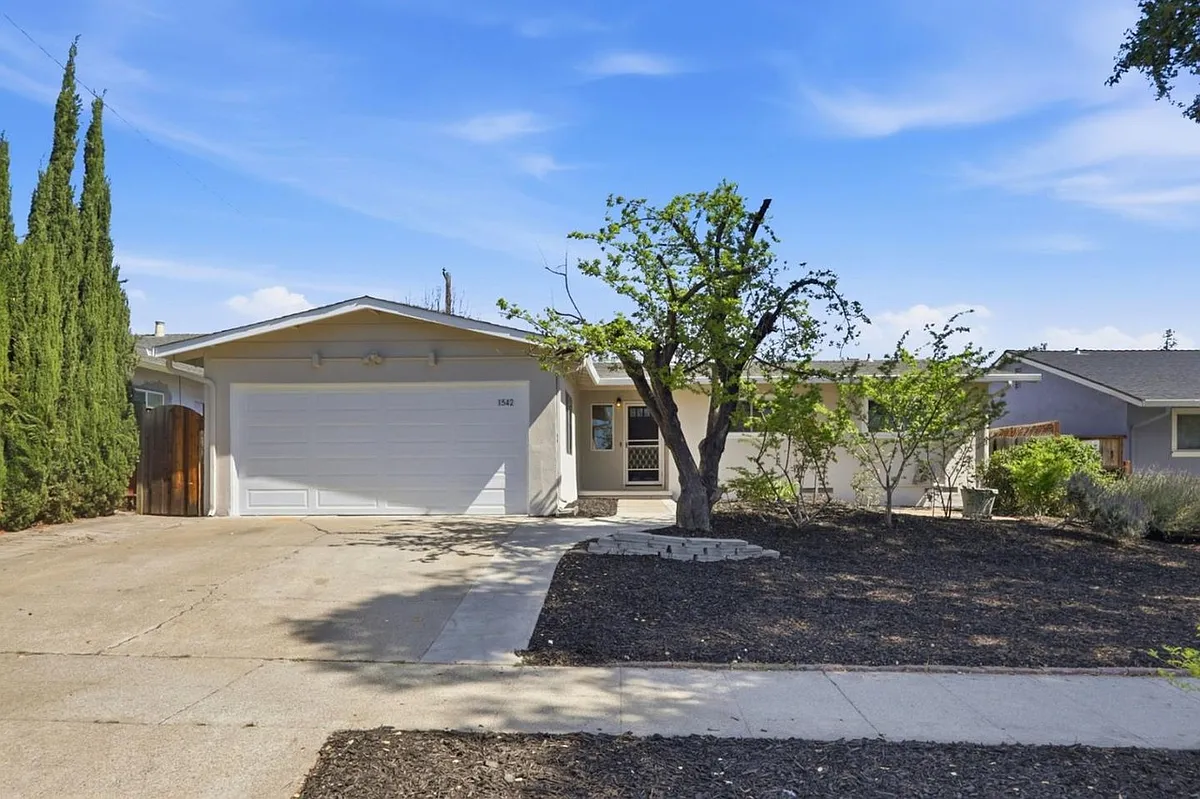 Building Photo - 1542 Harvest Dr