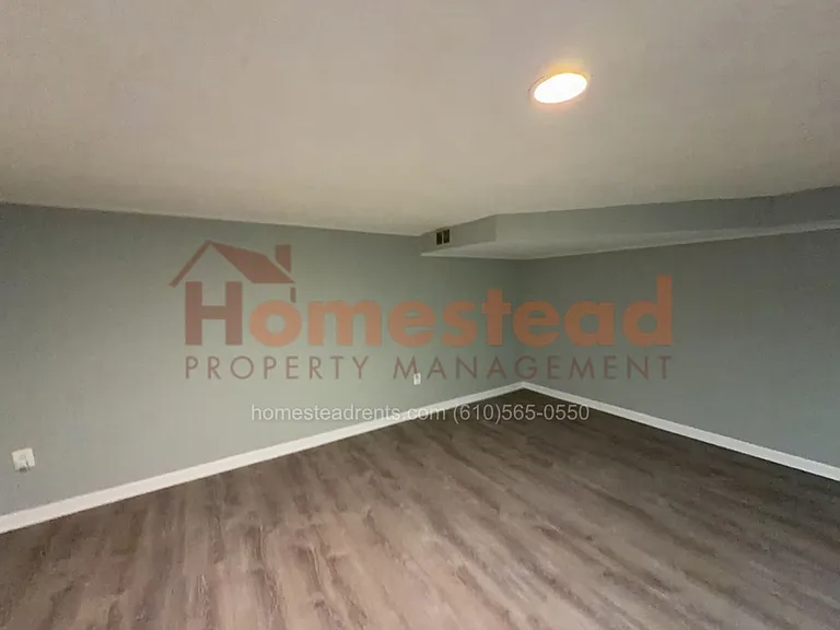 1340 Adair Rd — Photo 11