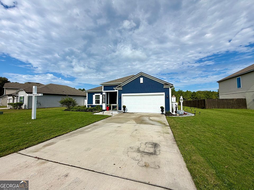 1st image of 202 Pistachio Ln