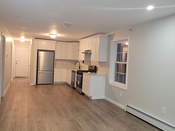 5th image of 9 Gillen St Unit 2