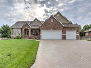 5 N Taylor Ave, Augusta, KS 67010