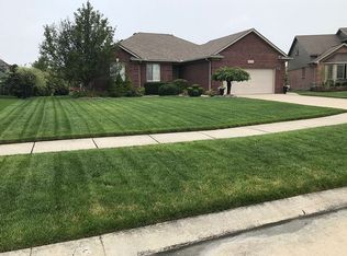 29117 Bay Pointe Dr, Chesterfield, MI