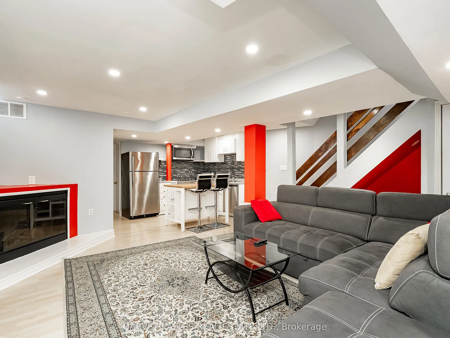 2 bed, $1,900 — Photo 2