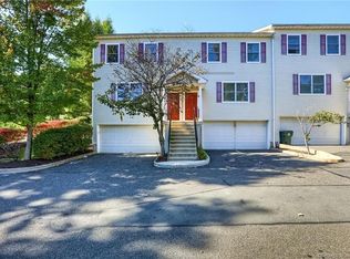 11 Scuppo Rd UNIT 101, Danbury, CT 06811
