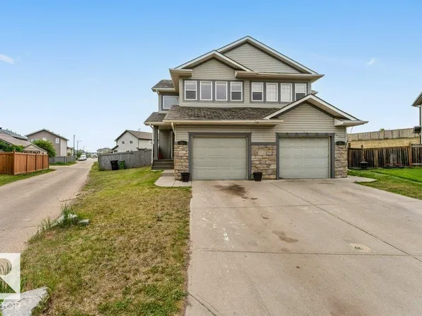 3545 11th St NW, Edmonton, AB T6T 0J7