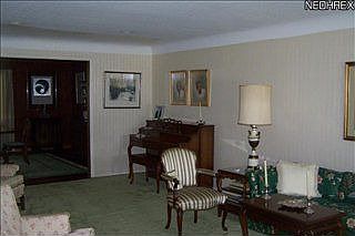 3rd image of 826 Rose Blvd