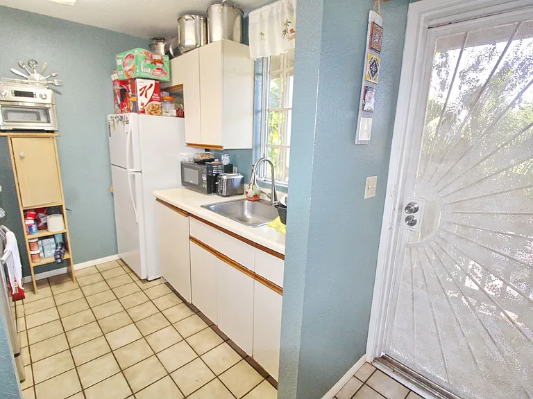 140 Uwapo Rd #60-204 — Photo 3