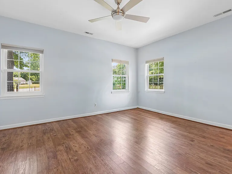 812 E Willow Point Pl — Photo 28