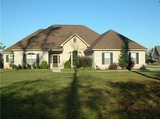 125 Autumn Creek Dr, Madisonville, LA 70447