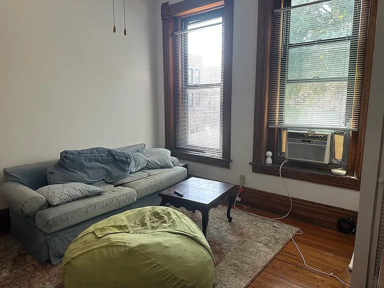 1049 N Marshfield Ave #2R — Photo 4