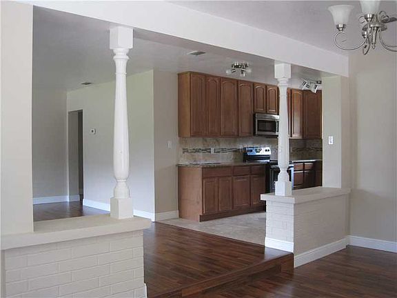 5th image of 2638 Homer Cir