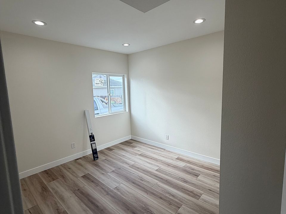 1st image of 304 S Fonda St #B