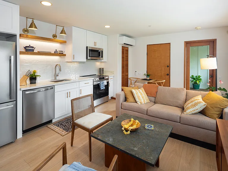 Brand new full kitchen with dishwasher