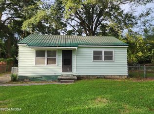 1319 Laura Ave, Warner Robins, GA 31088