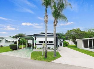 5100 Peninsula St, Zephyrhills, FL 33541