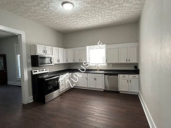 4th image of 709 N Jefferson St