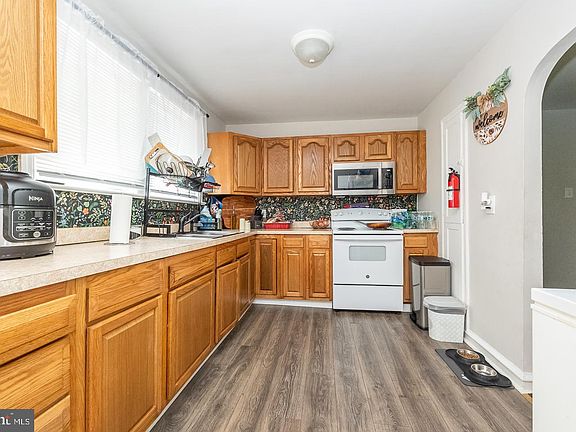 5th image of 598 Embreeville