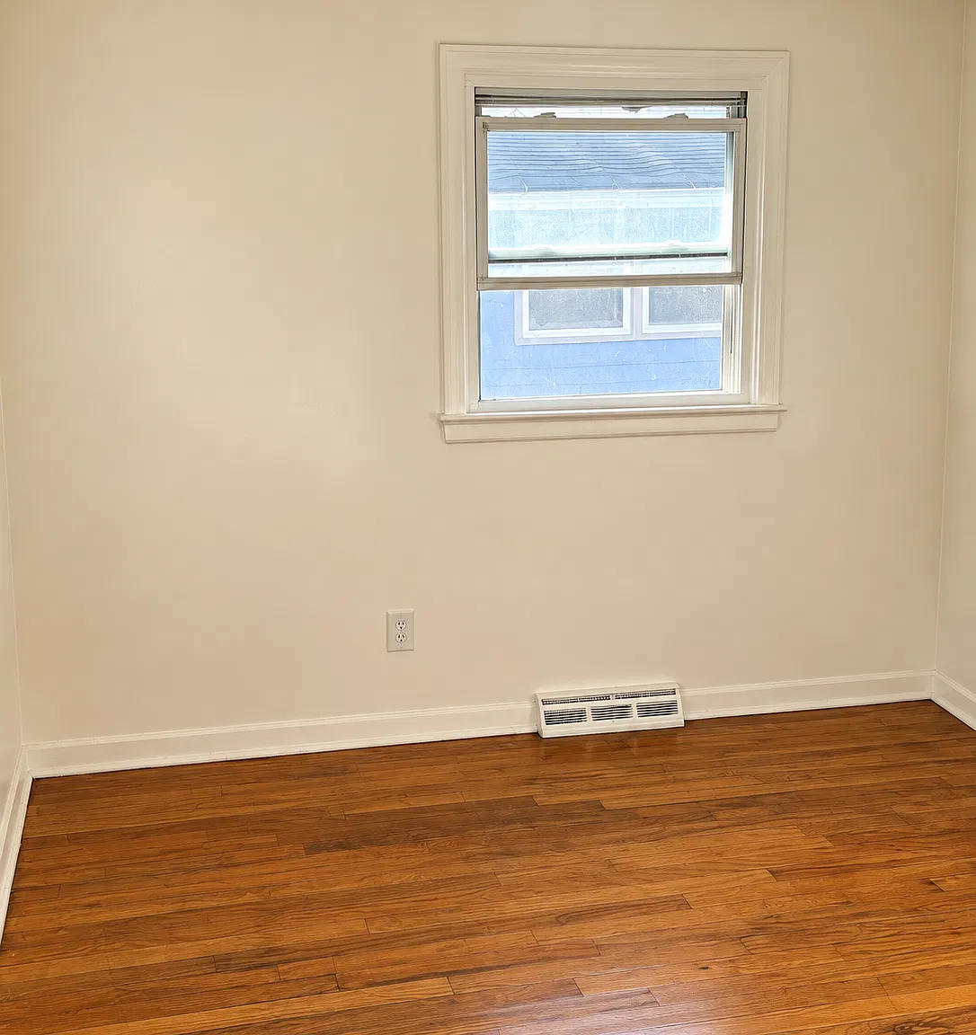 3 bed, 1.5 bath, $1,840 — Photo 3