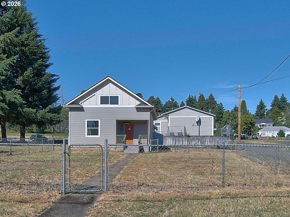 3rd image of 329 SW Main St