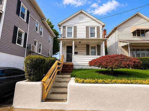 2nd image of 391 Walnut St