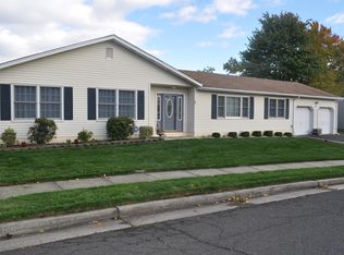 57 Rodak Cir, Edison, NJ 08817