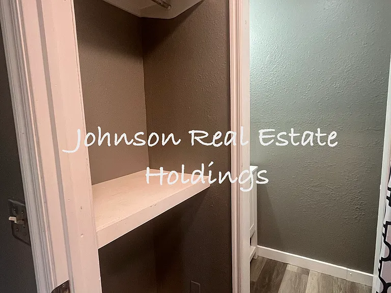 411 1/2 S Creek Ave #1/2 — Photo 8