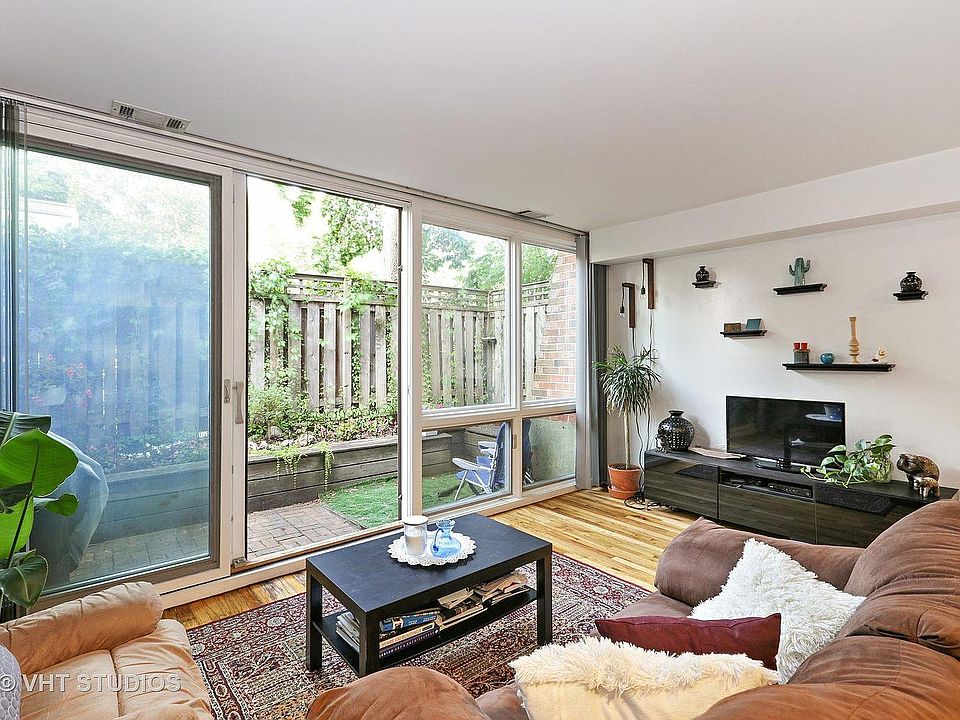 1st image of 2134 N Lincoln Ave #1A