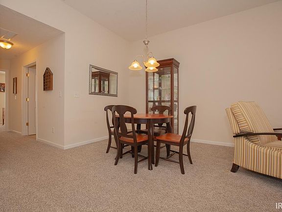 5th image of 3031 Gardenia Dr