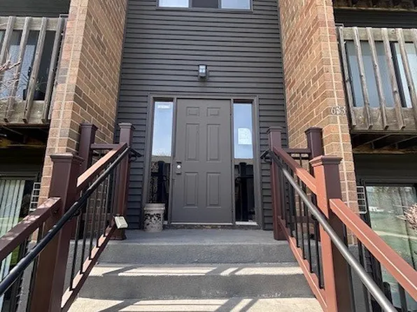 633 Virginia Rd APT 115, Crystal Lake, IL 60014