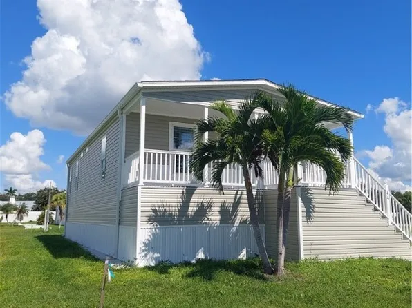 44 Dogwood Way, Fort Myers, FL 33908