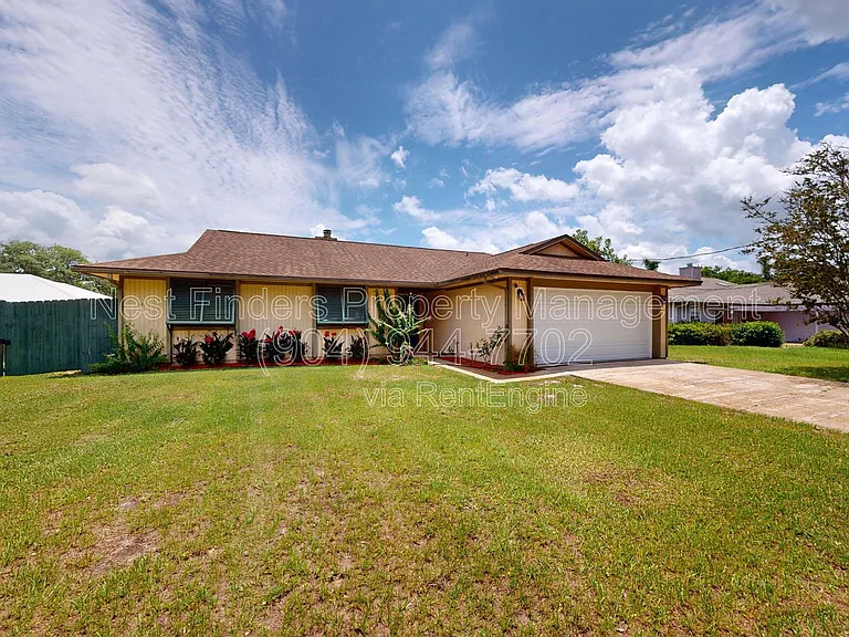 111 Lobelia Rd — Photo 1