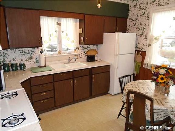 5th image of 466 Elmgrove Rd